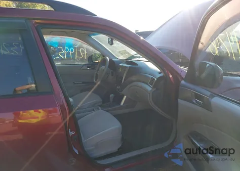 2011 Subaru Forester 2.5X Premium из США, поврежденный, VIN JF2SHADC4BH753662